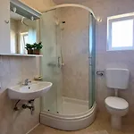 Appartamento With Parking Space Lopar, Rab - 23968 *