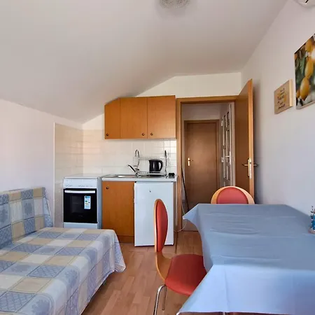 Apartment With Parking Space Lopar, Rab - 23968